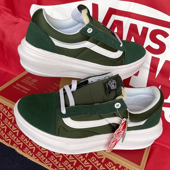 Vans Men’s Old Skool Over
Dark Green/White
VNOA7Q5EDGY
sneakers - Platforms - Picture 11 of 16
